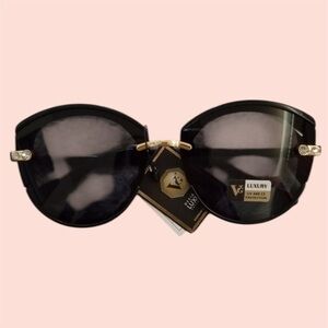 💰VG Luxury Sunglasses💰